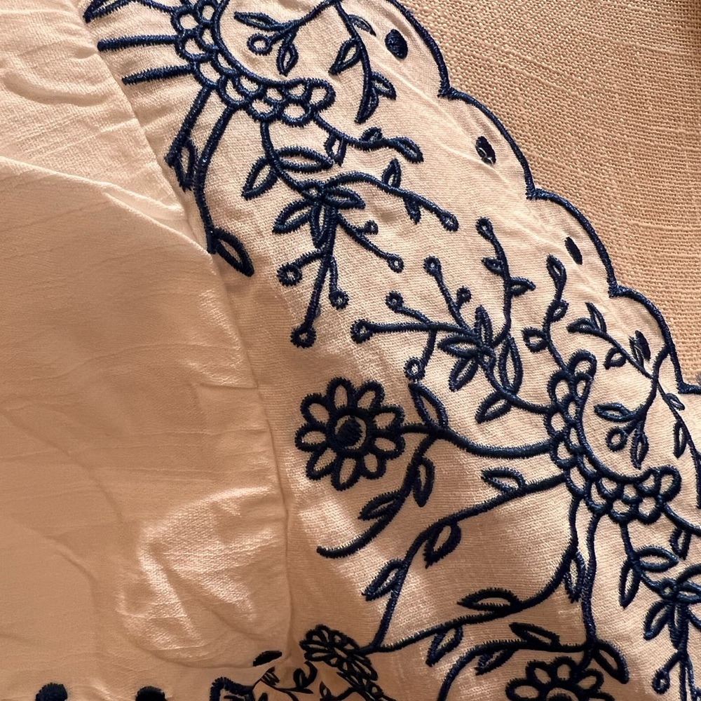 NWT WOMENS Size M WHITE WHIT EMBROIDERY IN BLUE SLEEVELESS SUMMER DRESS - Picture 8 of 9